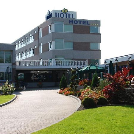 Amicitia Hotel สเนก ภายนอก รูปภาพ