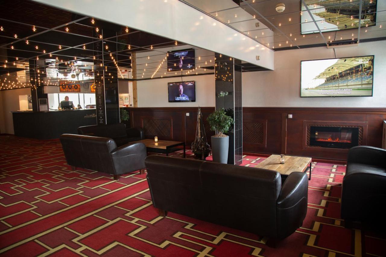 Amicitia Hotel สเนก ภายนอก รูปภาพ