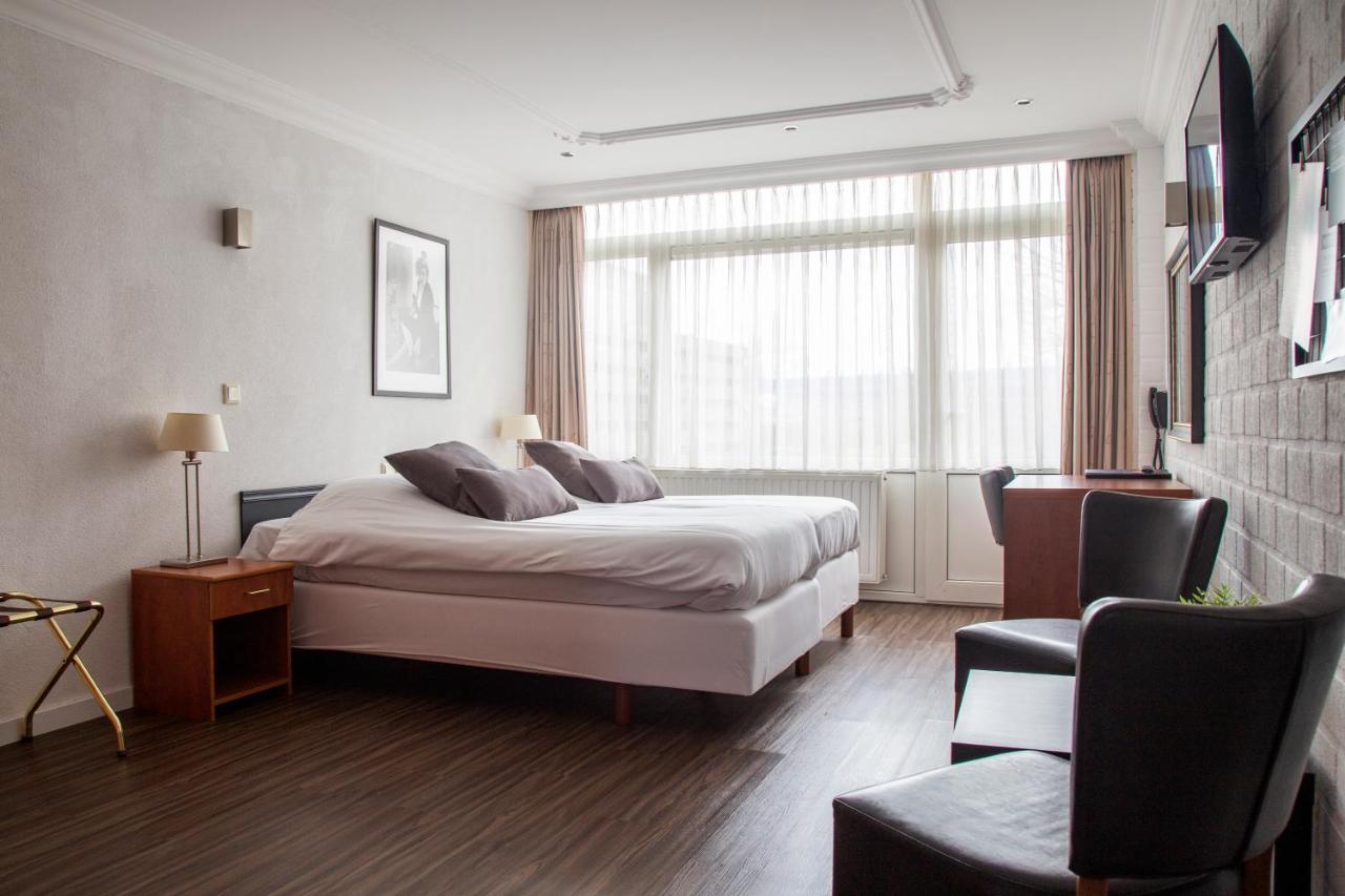 Amicitia Hotel สเนก ภายนอก รูปภาพ