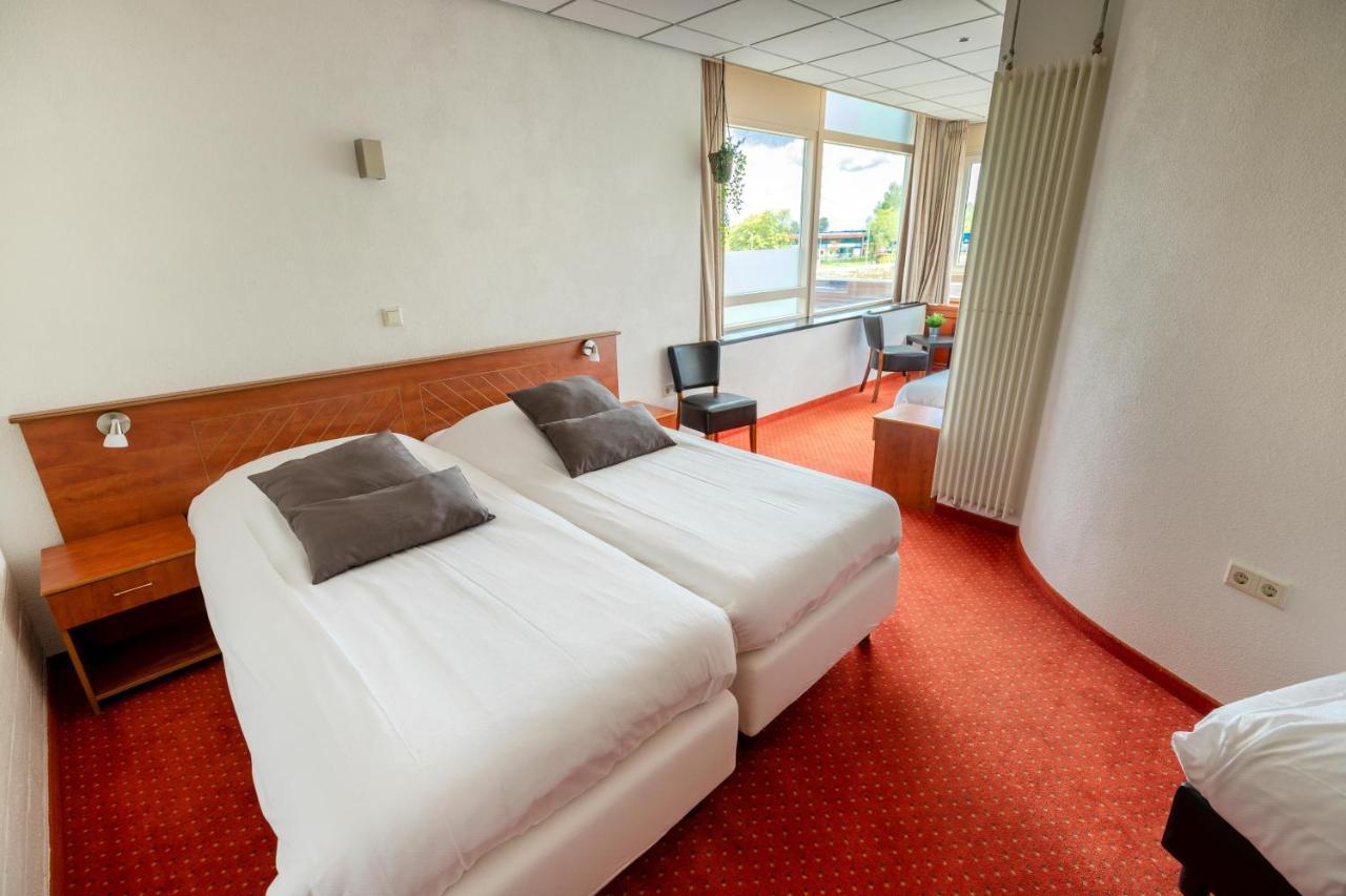 Amicitia Hotel สเนก ภายนอก รูปภาพ