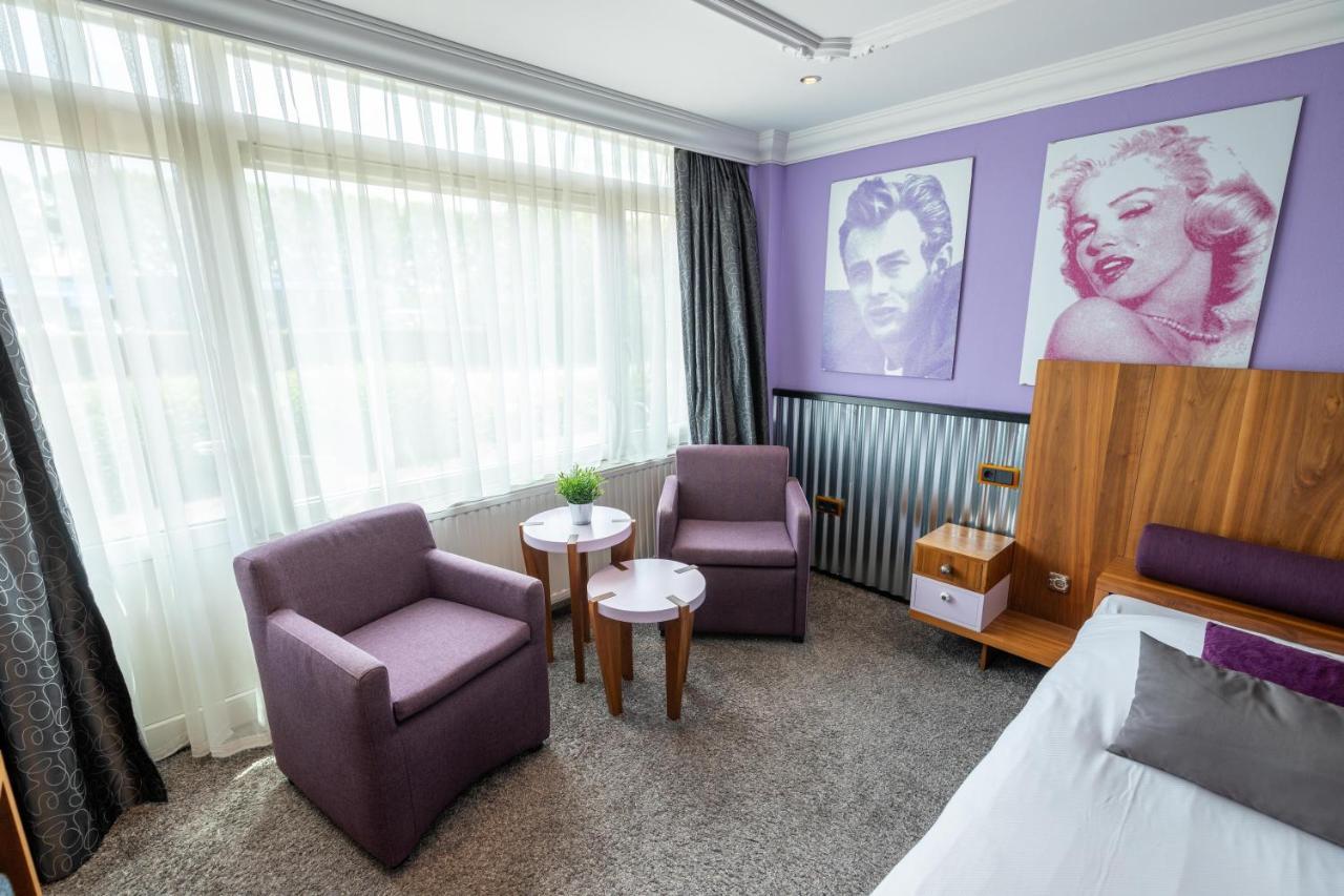 Amicitia Hotel สเนก ภายนอก รูปภาพ