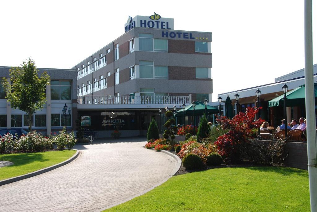 Amicitia Hotel สเนก ภายนอก รูปภาพ